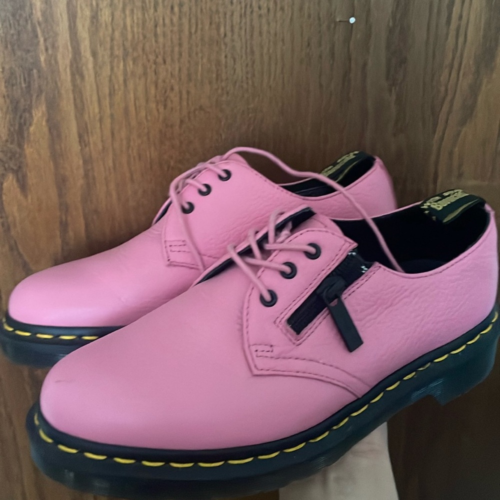 Pink Dr. Martens size 6